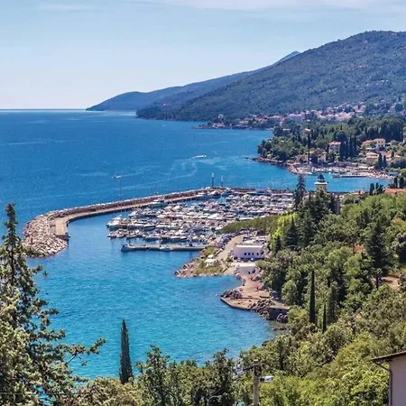 Breathtaking Sea View App For 2+1, Bbq ...... Apartman Abbázia Kültér fotó